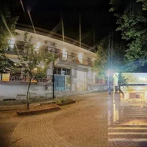 Ξενοδοχείο με διαμερίσματα ελισάβετ, Kallithea (Chalkidiki)